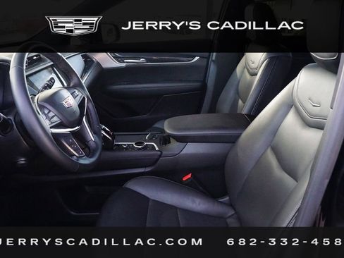 Certified 2025 Cadillac XT5 Premium Luxury image 18