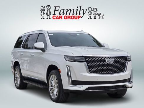 Used 2024 Cadillac Escalade Premium Luxury w/ Performance Package AWD/4WD image 2