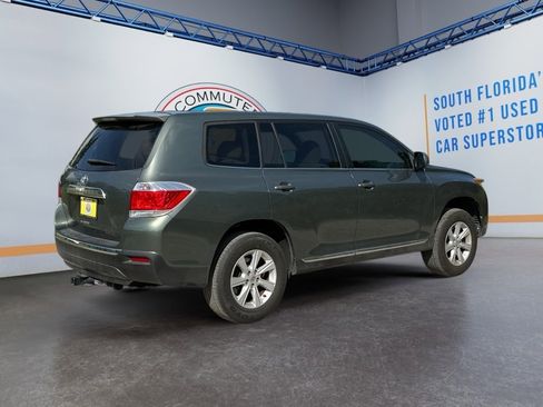 Used 2013 Toyota Highlander Base image 5