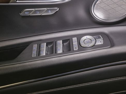 Used 2022 Genesis GV80 3.5T Prestige Signature w/ Winter Weather Package image 45