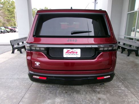 New 2026 Jeep Grand Wagoneer Limited AWD/4WD image 24