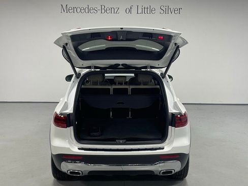 Used 2026 Mercedes-Benz GLB 250 4MATIC image 5