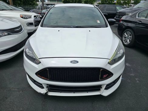 Used 2017 Ford Focus ST FWD image 6