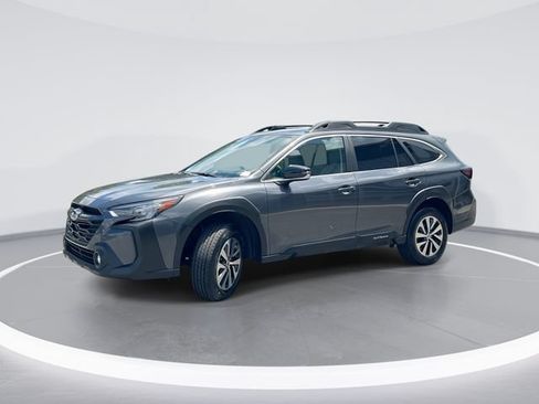 Used 2024 Subaru Outback Premium AWD/4WD image 1