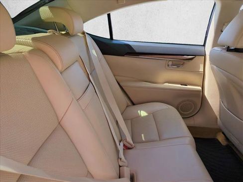 Used 2014 Lexus ES 350 w/ Luxury Package FWD image 20