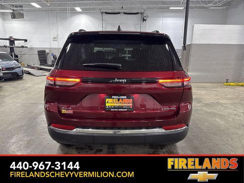 Used 2023 Jeep Grand Cherokee Limited image 4