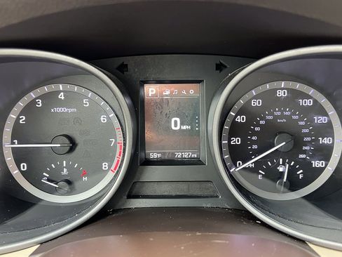 Used 2018 Hyundai Santa Fe Sport image 18