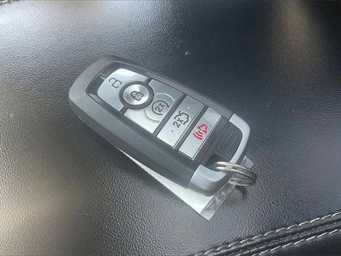 Certified 2021 Ford Explorer XLT w/ Equipment Group 202A image 11