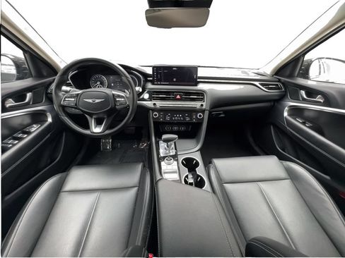 Used 2025 Genesis G70 2.5T RWD image 38