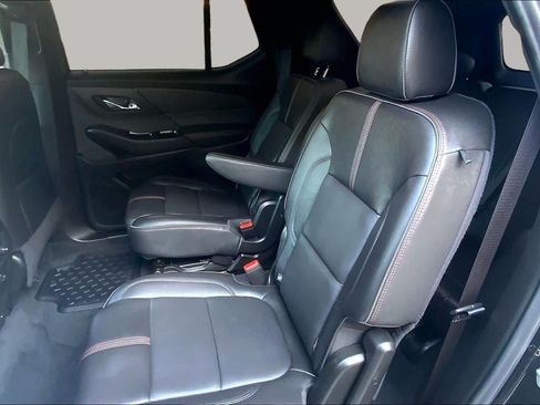 Used 2023 Chevrolet Traverse RS AWD/4WD image 21