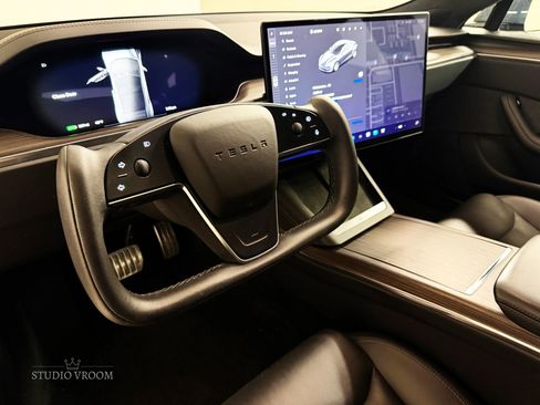 Used 2022 Tesla Model S image 8