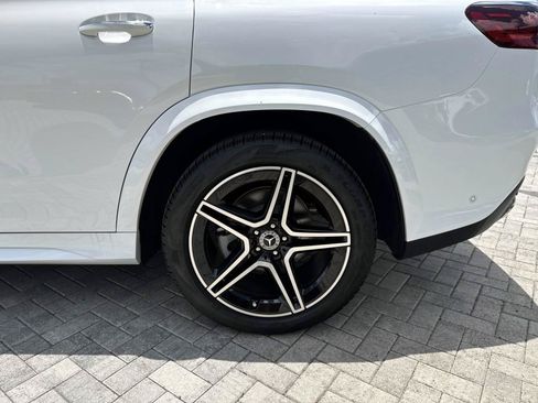 Certified 2026 Mercedes-Benz GLS 450 4MATIC image 11