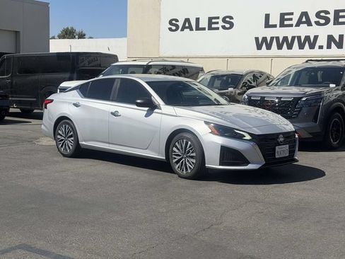 Certified 2024 Nissan Altima 2.5 SV FWD image 1