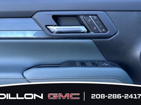 New 2026 GMC Terrain AT4 w/ Convenience Package III AWD/4WD image 11