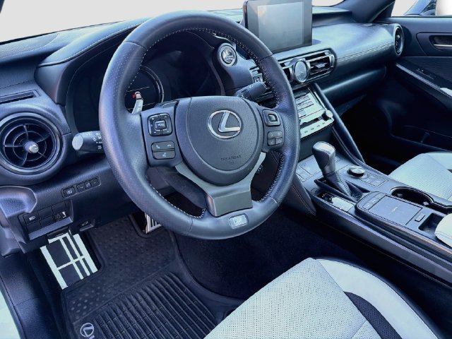 Used 2025 Lexus IS 350 F Sport AWD/4WD image 9