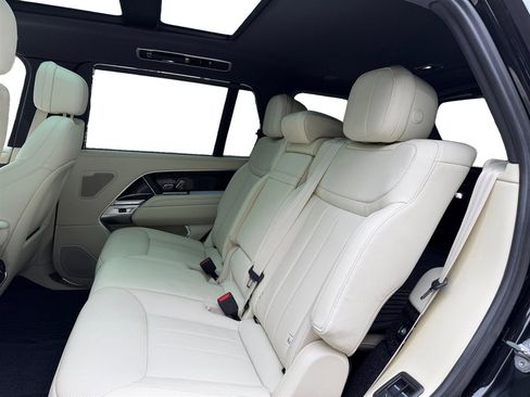 Certified 2023 Land Rover Range Rover Long Wheelbase SE image 16