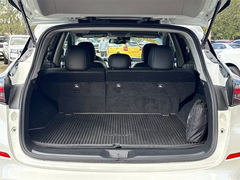 Certified 2024 Nissan Murano SV w/ SV Midnight Edition Package image 22