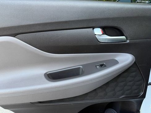 Used 2019 Hyundai Santa Fe SE AWD/4WD image 25