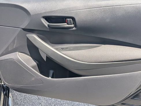 Used 2023 Toyota Corolla LE FWD image 13