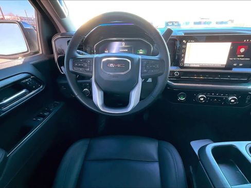 Used 2024 GMC Sierra 1500 SLT image 6