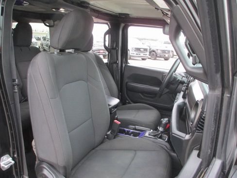 Used 2019 Jeep Wrangler Unlimited Sport S image 15
