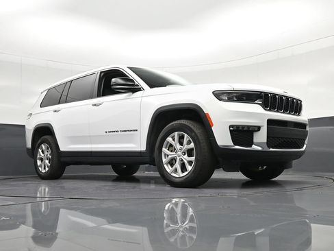 Used 2023 Jeep Grand Cherokee L Limited AWD/4WD image 26