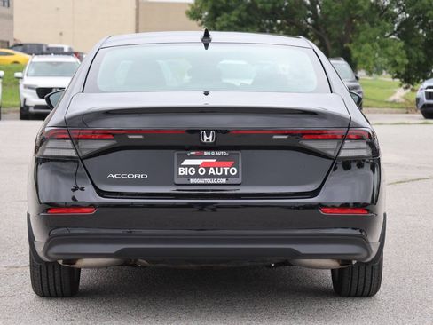 Used 2025 Honda Accord LX image 10