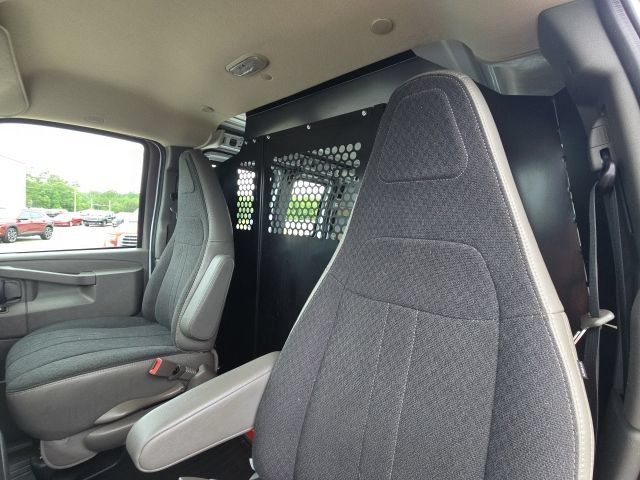 Used 2025 Chevrolet Express 2500 w/ Driver Convenience Package RWD image 18