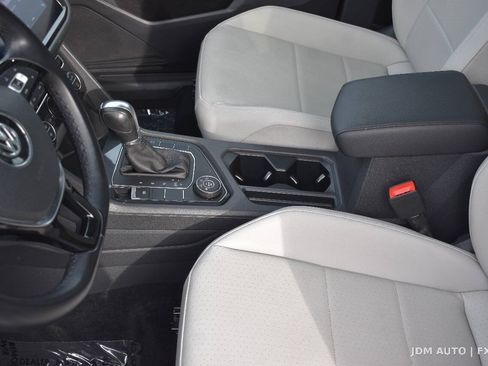 Used 2019 Volkswagen Tiguan SE AWD/4WD image 28