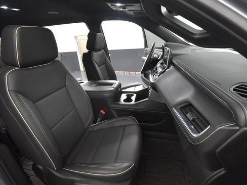 Used 2024 GMC Yukon XL SLT image 57