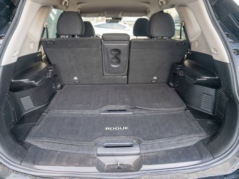 Used 2019 Nissan Rogue SV image 25