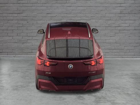 Used 2026 BMW X2 xDrive28i AWD/4WD image 7