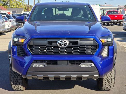 Used 2025 Toyota Tacoma TRD Off-Road image 8