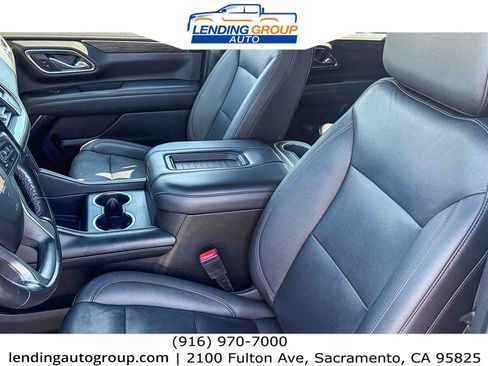 Used 2022 Chevrolet Suburban LT RWD image 16