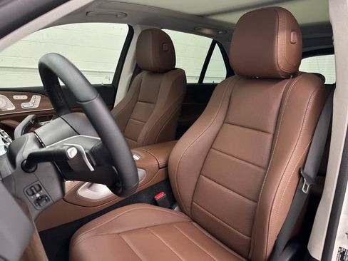 Used 2025 Mercedes-Benz GLE 350 4MATIC image 12