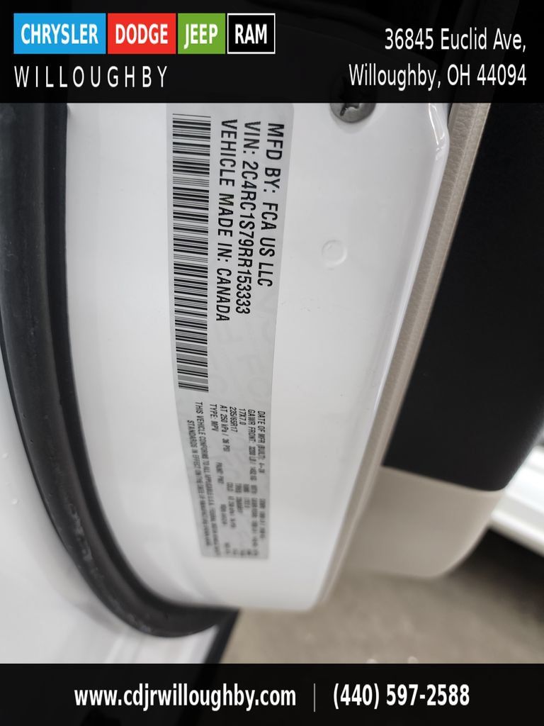 Used 2024 Chrysler Pacifica Limited FWD image 44
