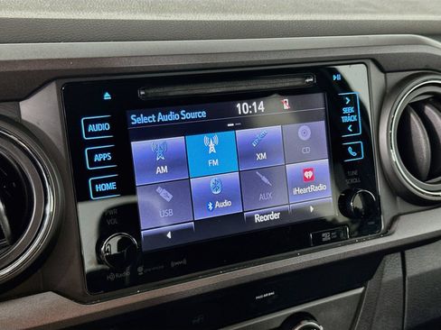 Used 2019 Toyota Tacoma TRD Off-Road w/ Technology Package AWD/4WD image 15