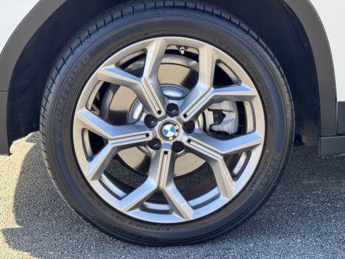 Certified 2023 BMW X4 xDrive30i image 9