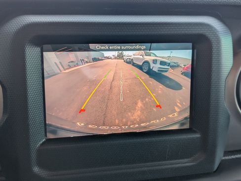 Used 2020 Jeep Wrangler Unlimited Sport image 17