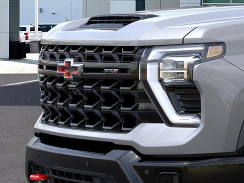 New 2026 Chevrolet Silverado 2500 ZR2 AWD/4WD image 13