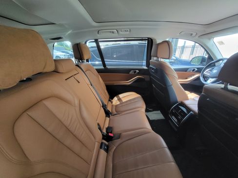 Used 2019 BMW X7 xDrive40i w/ Premium Package AWD/4WD image 9