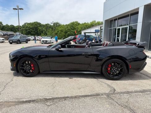 Used 2024 Ford Mustang GT Premium RWD image 4