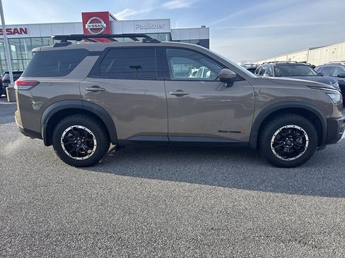 Certified 2024 Nissan Pathfinder Rock Creek AWD/4WD image 2