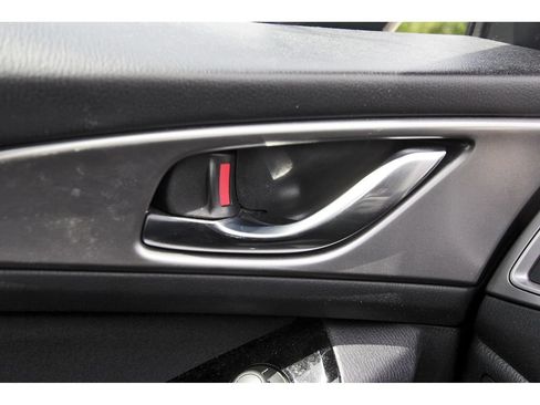 Used 2018 MAZDA MAZDA3 Sport FWD image 21