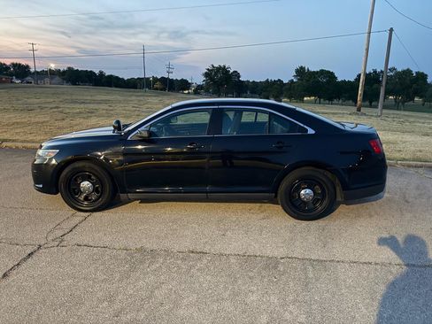 Used 2016 Ford Taurus Police Interceptor FWD image 3