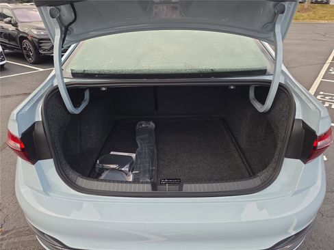 New 2026 Volkswagen Jetta SEL image 7