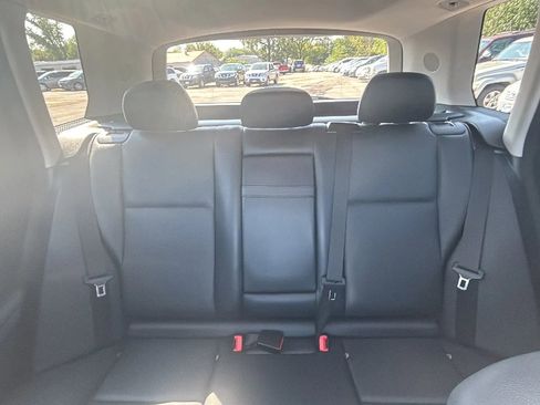 Used 2010 Mercedes-Benz GLK 350 4MATIC image 17