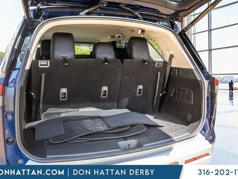 Used 2023 Nissan Pathfinder SL AWD/4WD image 31