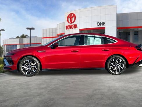 Used 2025 Hyundai Sonata SEL FWD image 8