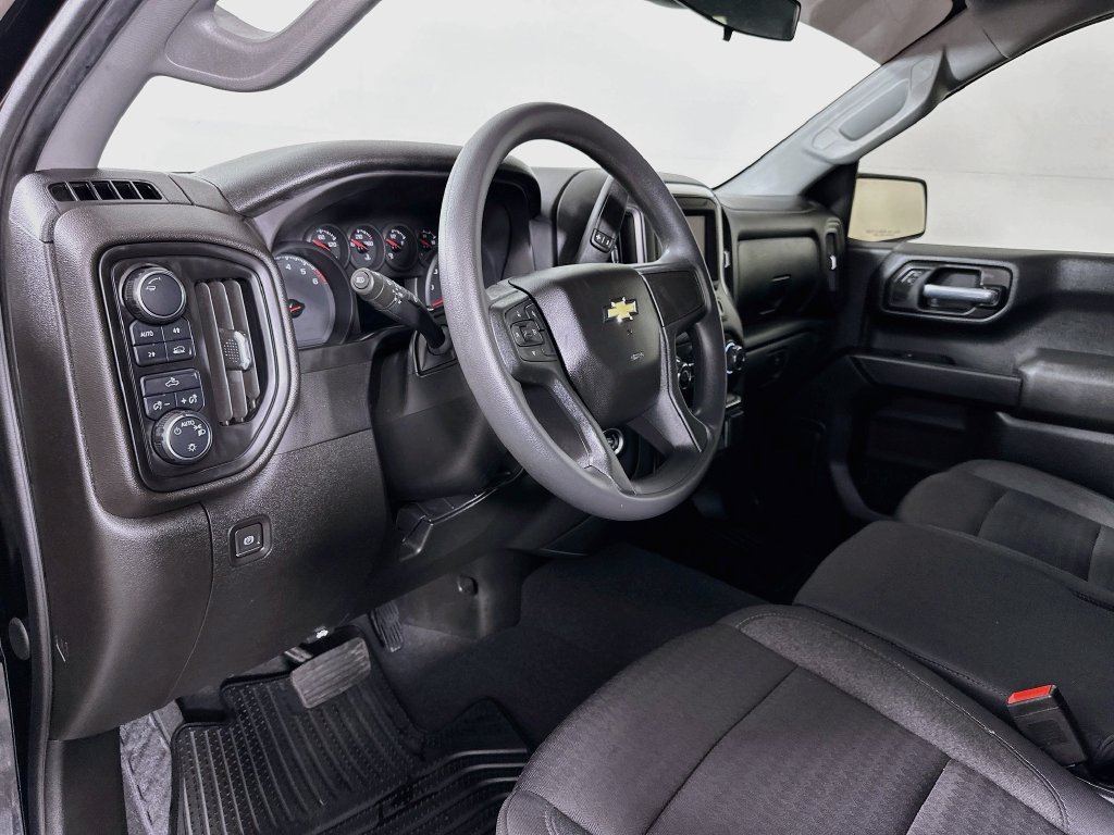 Used 2024 Chevrolet Silverado 1500 Custom AWD/4WD image 9